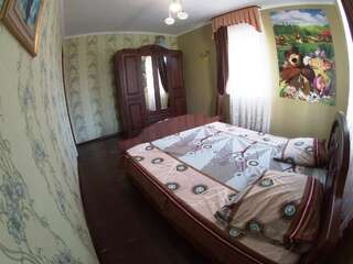 Гостевой дом Guest house on Shaumyana Новый Афон Стандартный номер с кроватью размера "king-size"-2