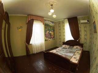 Гостевой дом Guest house on Shaumyana Новый Афон Стандартный номер с кроватью размера "king-size"-4